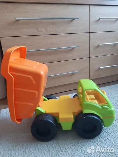 Большой грузовик игрушка