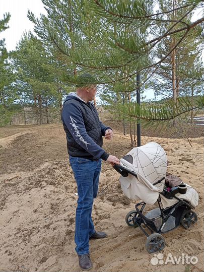 Прогулочная коляска
