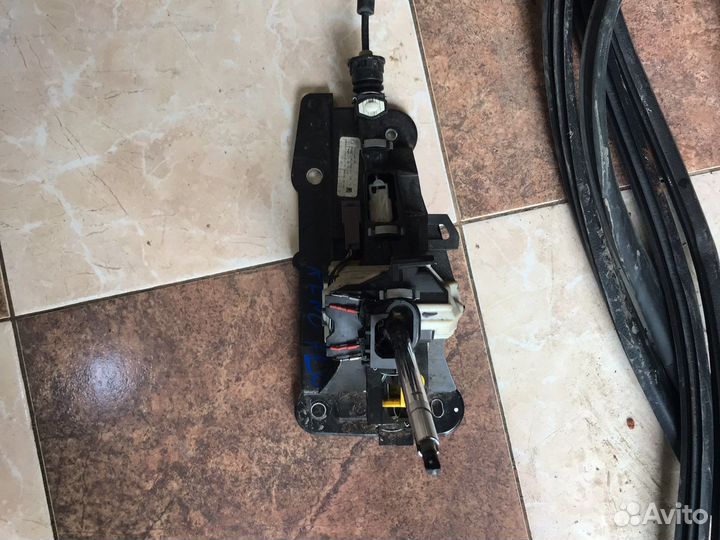 Селектор акпп,оригинал Renault Fluence 1