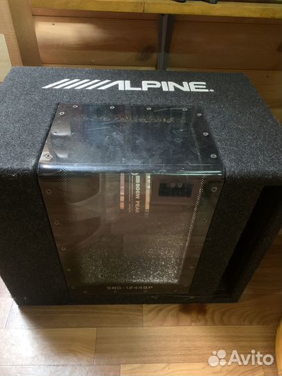 Сабвуфер Alpine