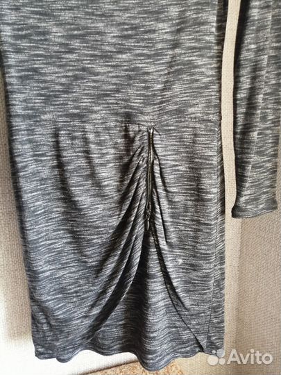 Платье с длинным рукавом