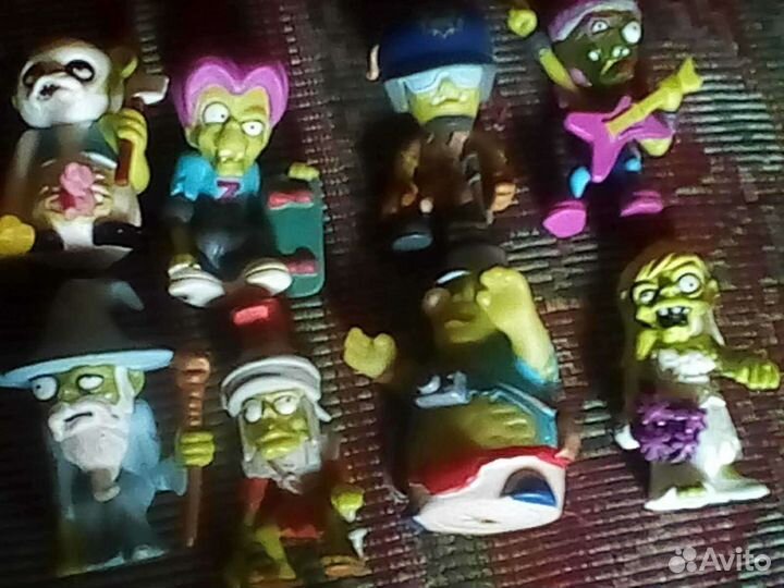 Игрушки (зомбики)
