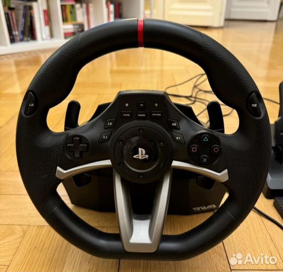 Игровой руль с педалями