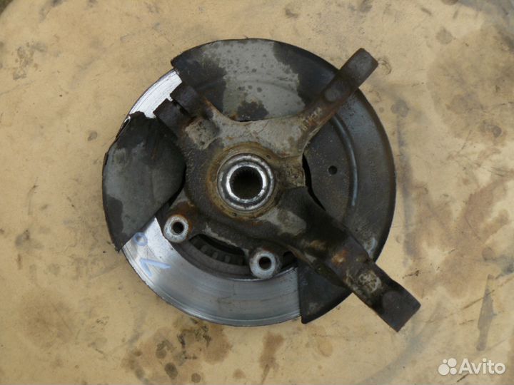 Кулак поворотный Renault Sandero 1