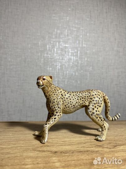 Коллекционные фигурки диких кошек