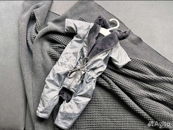 Зимний комбинезон новый для собак