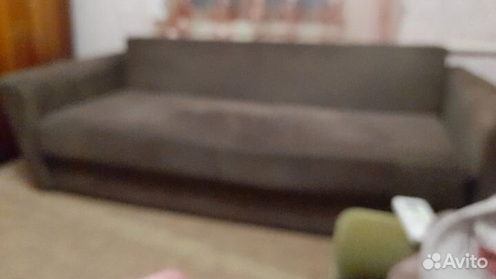Диван