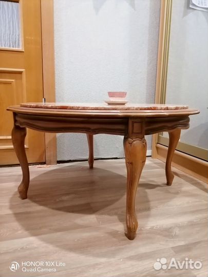 Журнальный столик. Италия. Мрамор breccia