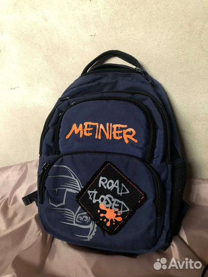 Рюкзак школьный