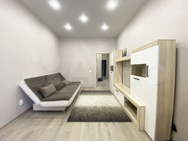 2-к. квартира, 73 м², 2/13 эт.