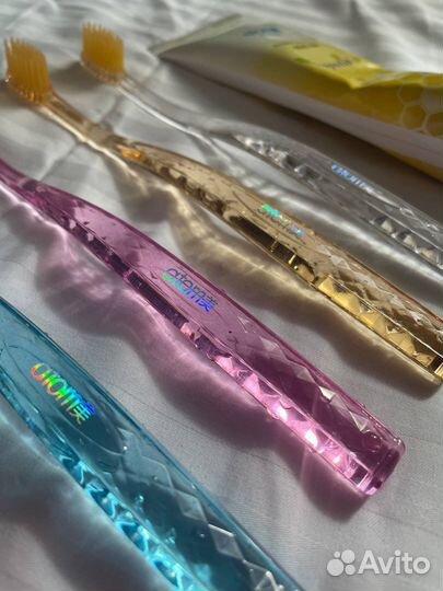 Зубная щетка Atomy