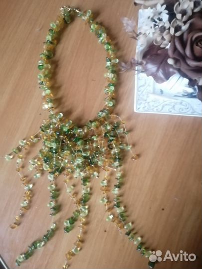 Колье из янтаря