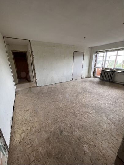 3-к. квартира, 55 м², 5/5 эт.