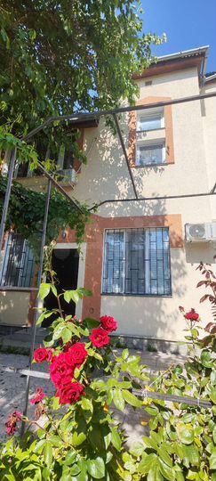 2-к. квартира, 70 м², 2/2 эт.