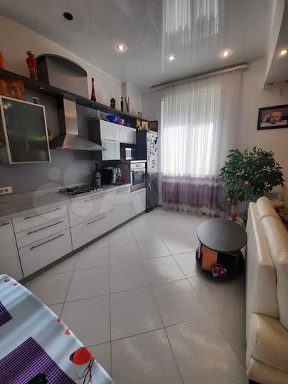 3-к. квартира, 96,3 м², 1/4 эт.