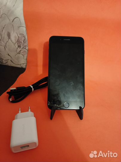 iPhone 8 Plus, 64 ГБ