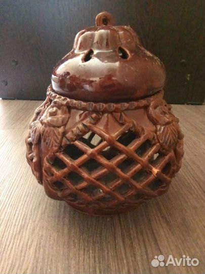 Посуда керамическая (вазы, кувшины, сервизы)