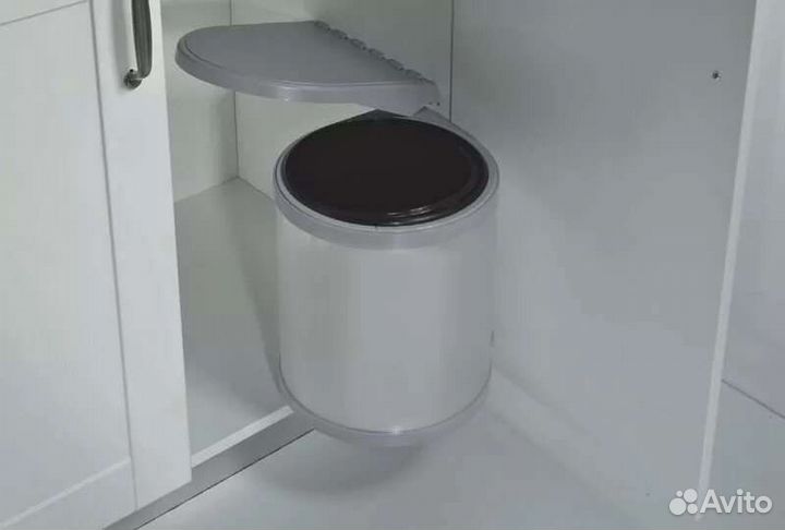 Выдвижное мусорное ведро - мебельная фурнитура