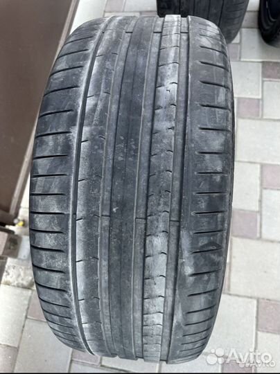 Pirelli P Zero PZ4 275/40 R21 и 315/35 R21 111Y