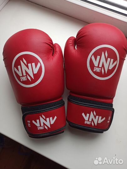 Боксерские перчатки 8 oz и шлем S