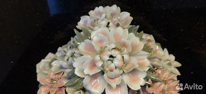 Настенное объёмное панно корзина С цветами. фарфор