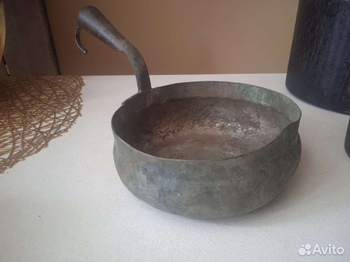 Старинный медный ковш, сотейник,сковорода