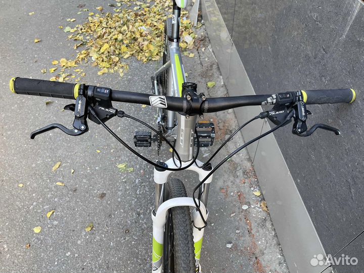 Gt avalanche 2.0 26” L, rock shox, slx