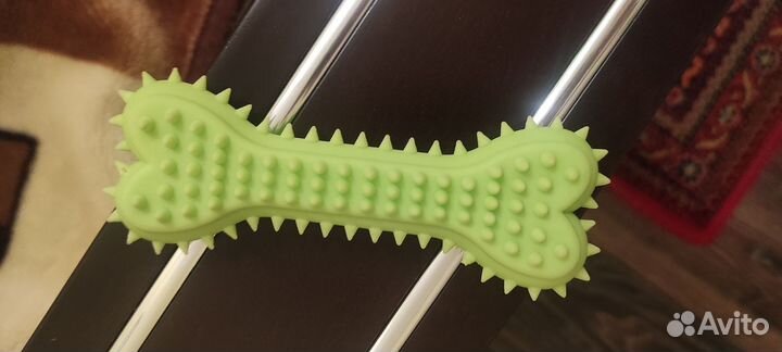 Резиновая косточка для собак