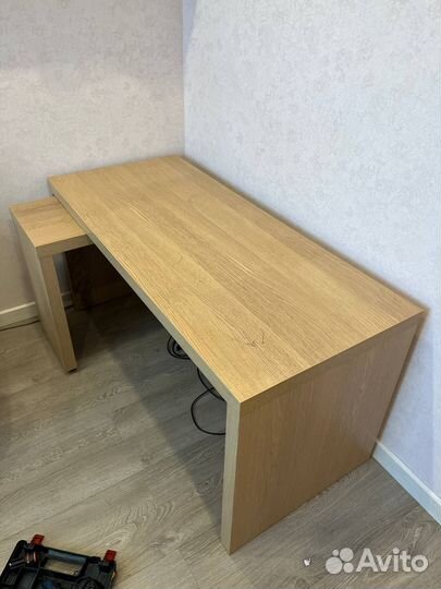 Письменный стол IKEA