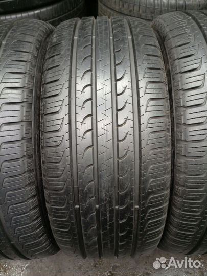 Goodyear EfficientGrip SUV 235/50 R19 99V