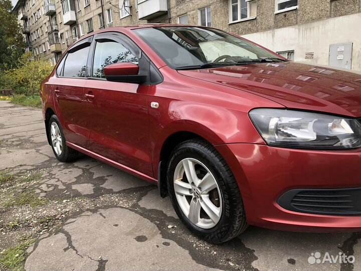 Volkswagen Polo 1.6 AT, 2011, 249 452 км