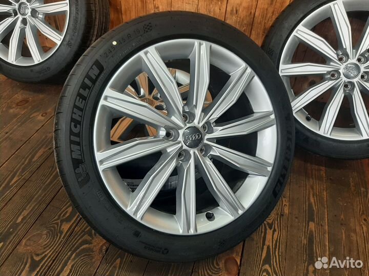 R19 Michelin Pilot Sport 4 S 245/45, PCD 5x112 DIA 66.6