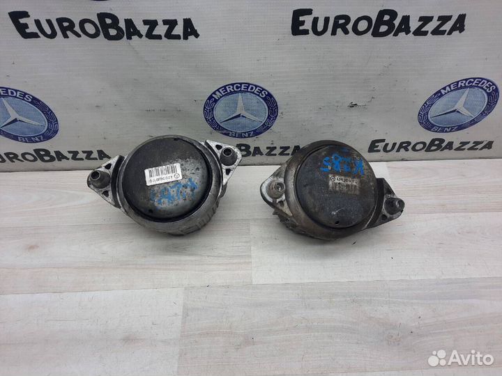 Опора двигателя Mercedes W204