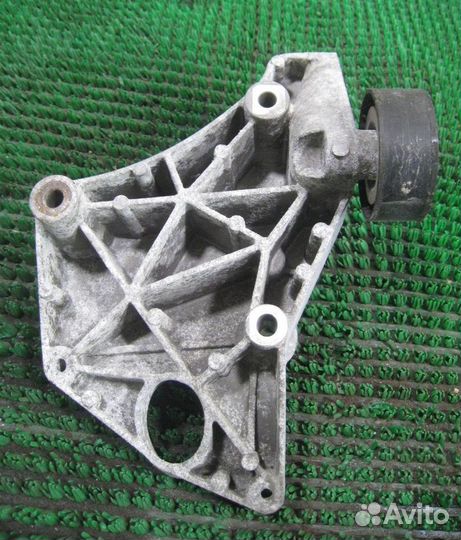 Кронштейн компрессора кондиционера Chevrolet Aveo