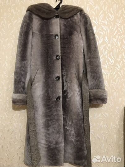 Шуба мутоновая с капюшоном