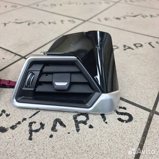 Вентиляционная решетка левая Bmw 3-Series G20