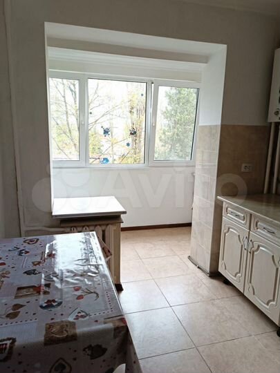 2-к. квартира, 40 м², 3/5 эт.