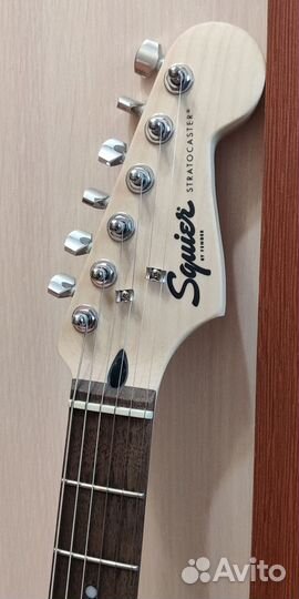 Электрогитара fender squier bullet Strat HSS HT