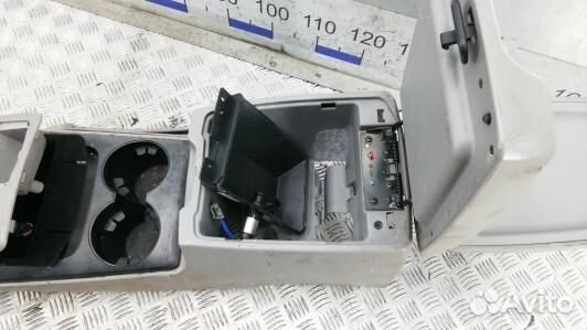 Подлокотник центральный KIA sorento 1 (LPH05IX01)