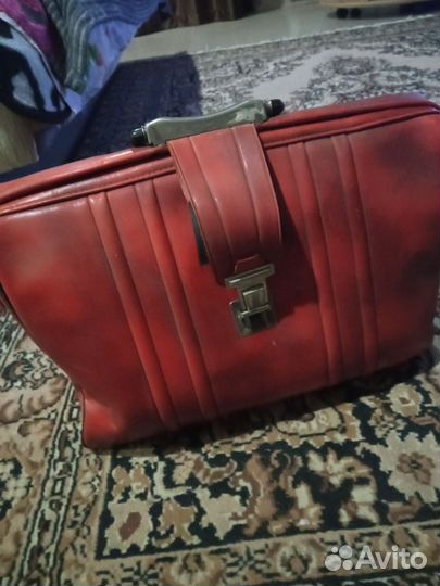 Чемодан времен СССР