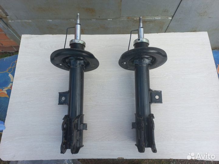 Передние стойки Hyundai/Kia