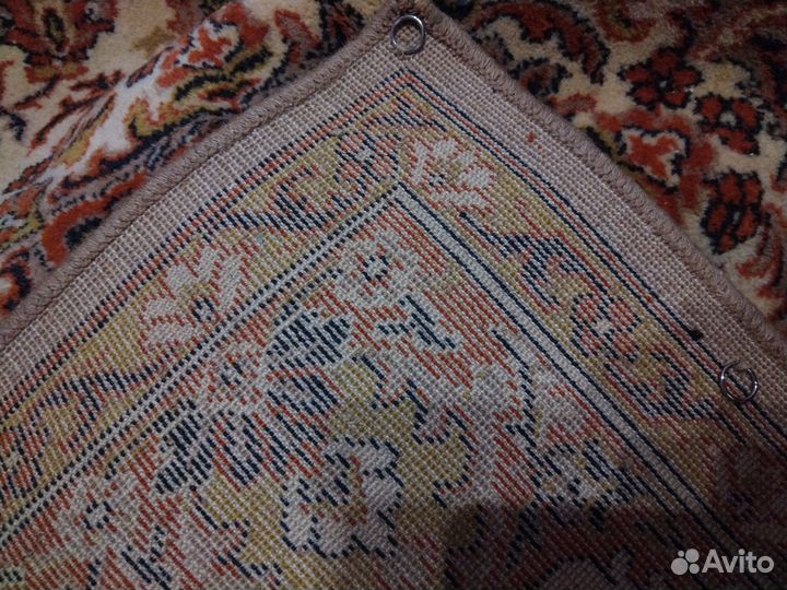 Ковер шерстяной