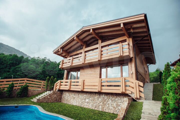 Коттедж 269 м² на участке 5 сот.