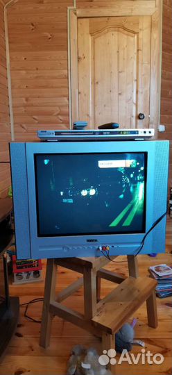 Телевизор плоский