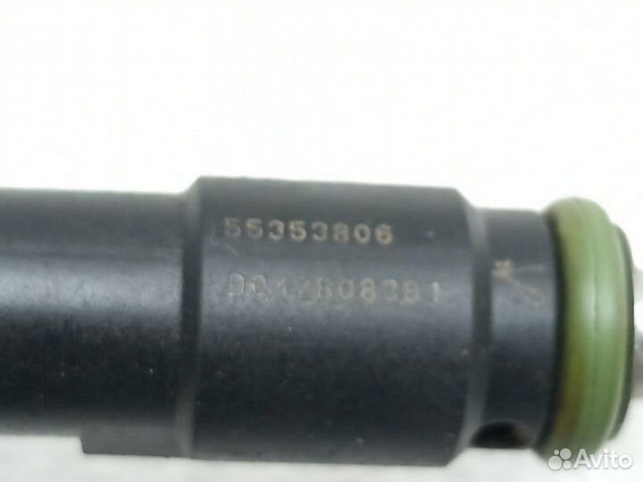 Форсунка топливная Chevrolet Cruze J300 1.8 F18D4