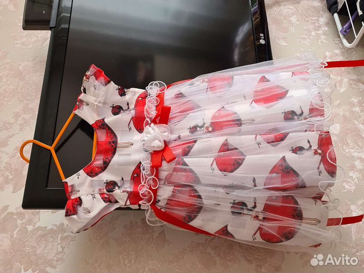 Очень красивое платье на праздник осени