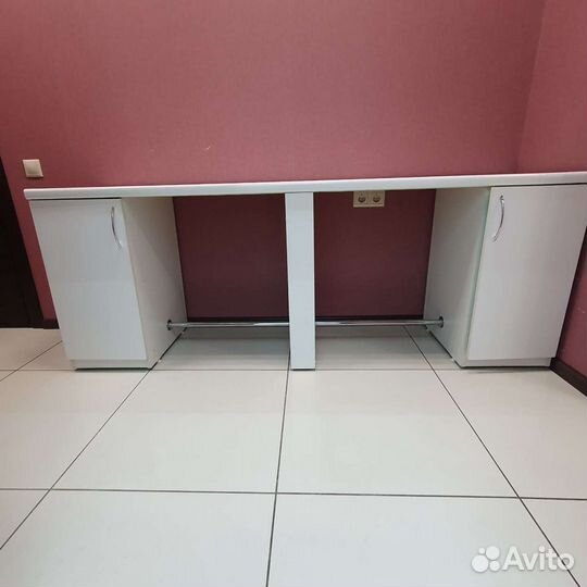 Маникюрный стол на 2 мастера