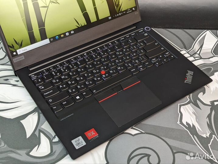 Lenovo ThinkPad E14 i7-10510U RX640 8GB 256GB SSD