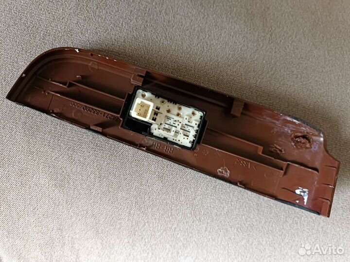 Накладка двери с кнопкой тойота камри 50