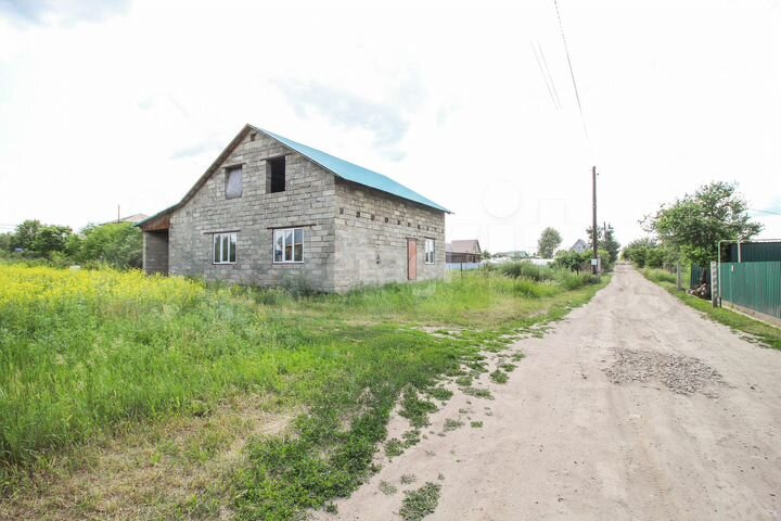 Дом 158 м² на участке 9,9 сот.